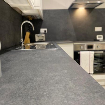 Amazing Central High Street Self Contained Apartments By Syl Watford  Dış mekan fotoğraf