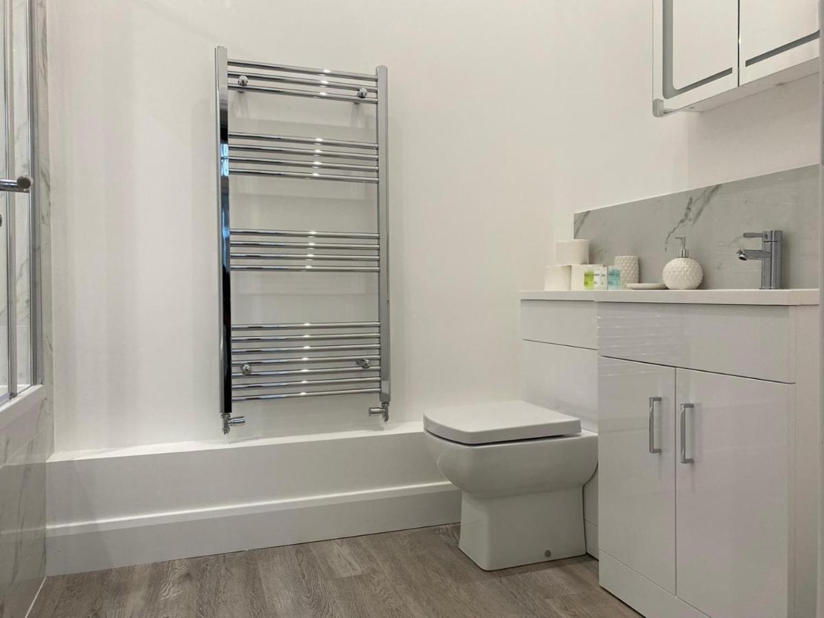 Amazing Central High Street Self Contained Apartments By Syl Watford  Dış mekan fotoğraf