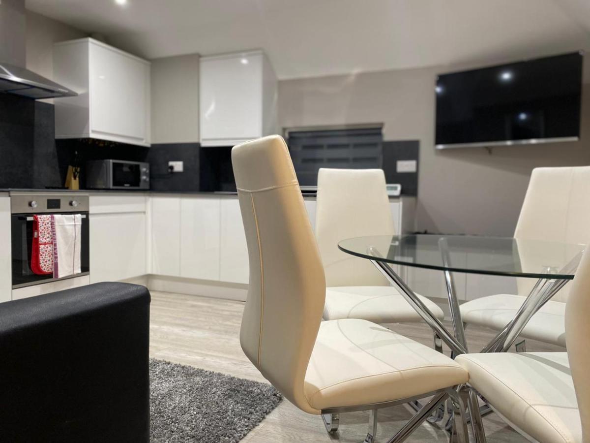 Amazing Central High Street Self Contained Apartments By Syl Watford  Dış mekan fotoğraf