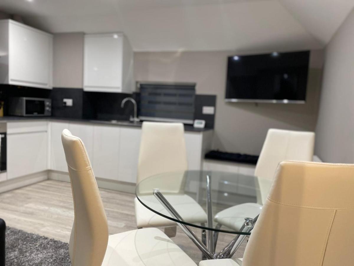 Amazing Central High Street Self Contained Apartments By Syl Watford  Dış mekan fotoğraf