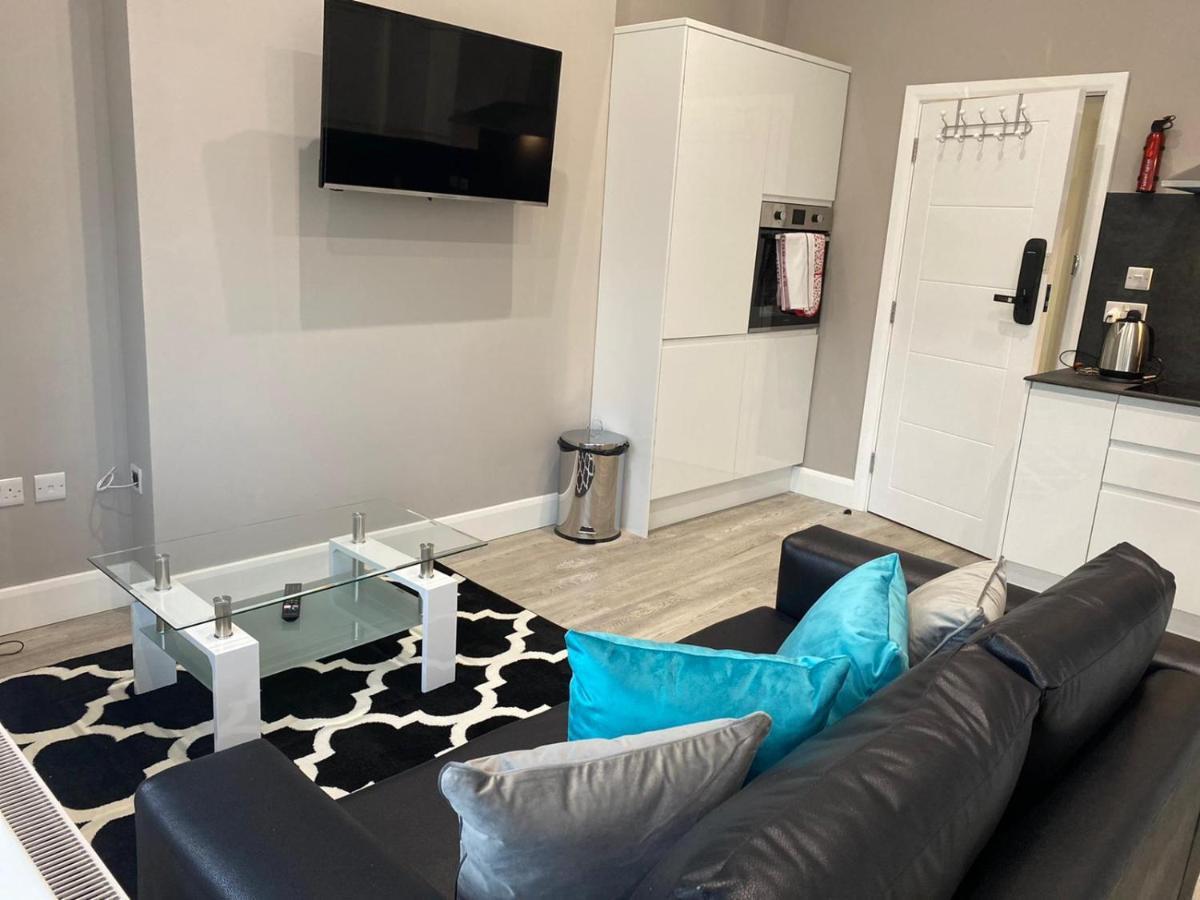 Amazing Central High Street Self Contained Apartments By Syl Watford  Dış mekan fotoğraf